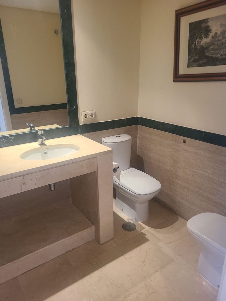 2 sypialnia Mieszkanie na sprzedaż w Benahavis z basenem garażem - 480 000 € (Ref: 9509125)