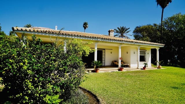 Chalet de 3 habitaciones en El Paraiso, Estepona en venta - 1.375.000 € (Ref: 9510346)