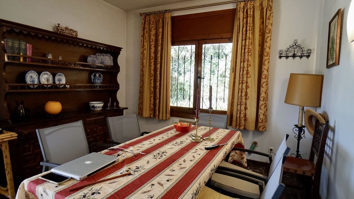 Chalet de 3 habitaciones en El Paraiso en venta - 1.375.000 € (Ref: 9510346)