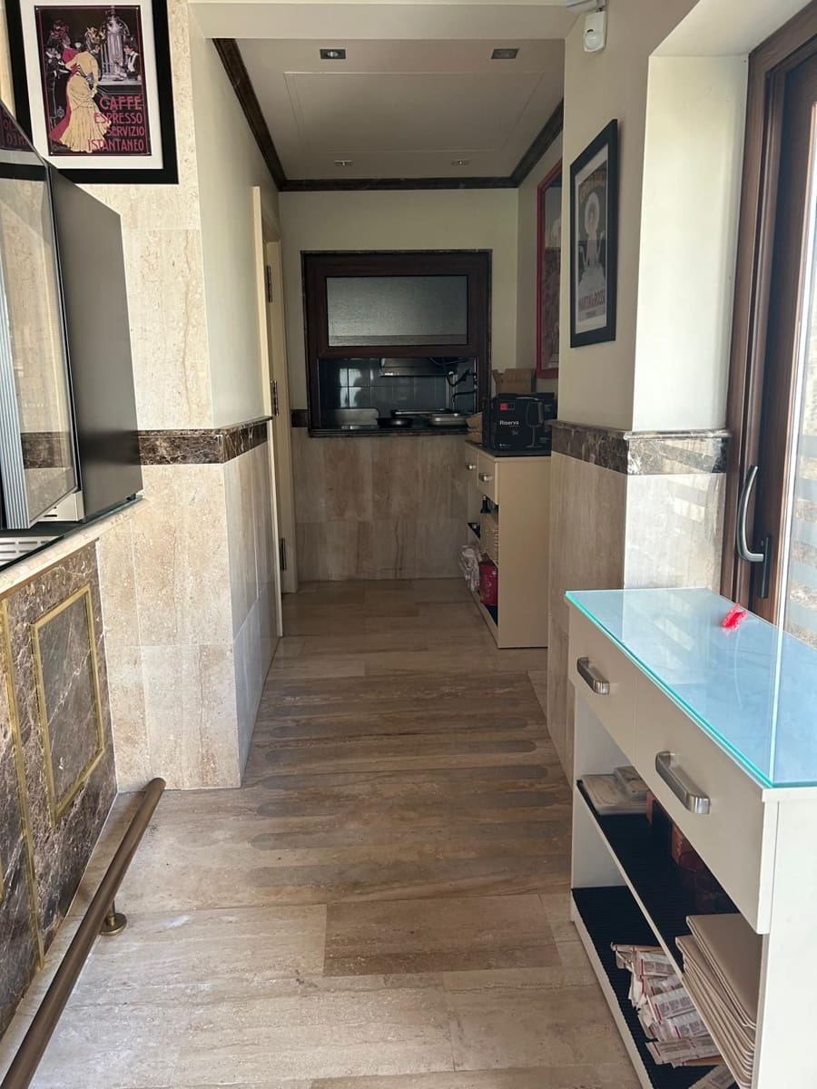 Local Commercial à vendre à El Paraiso - 1 680 000 € (Ref: 9510348)