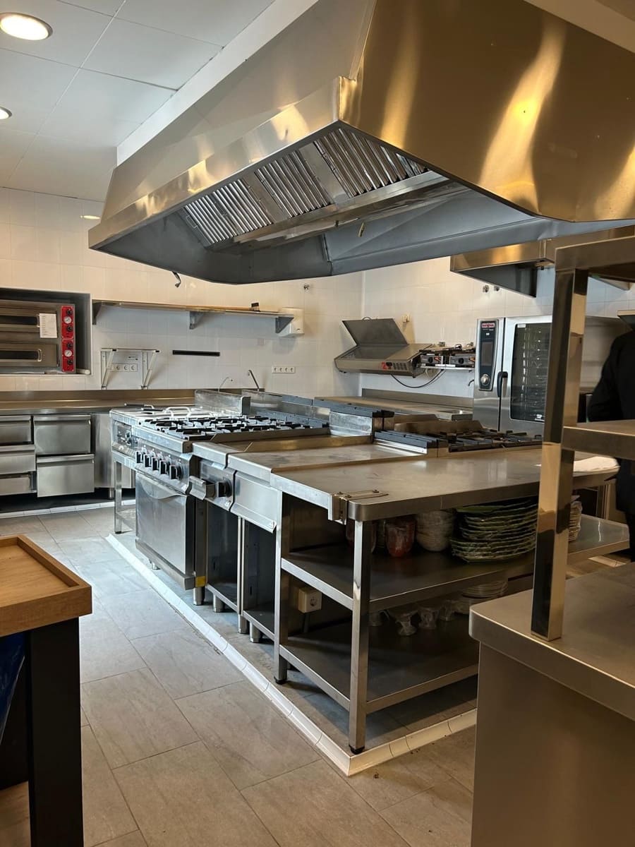 Local Commercial à vendre à El Paraiso - 1 680 000 € (Ref: 9510348)