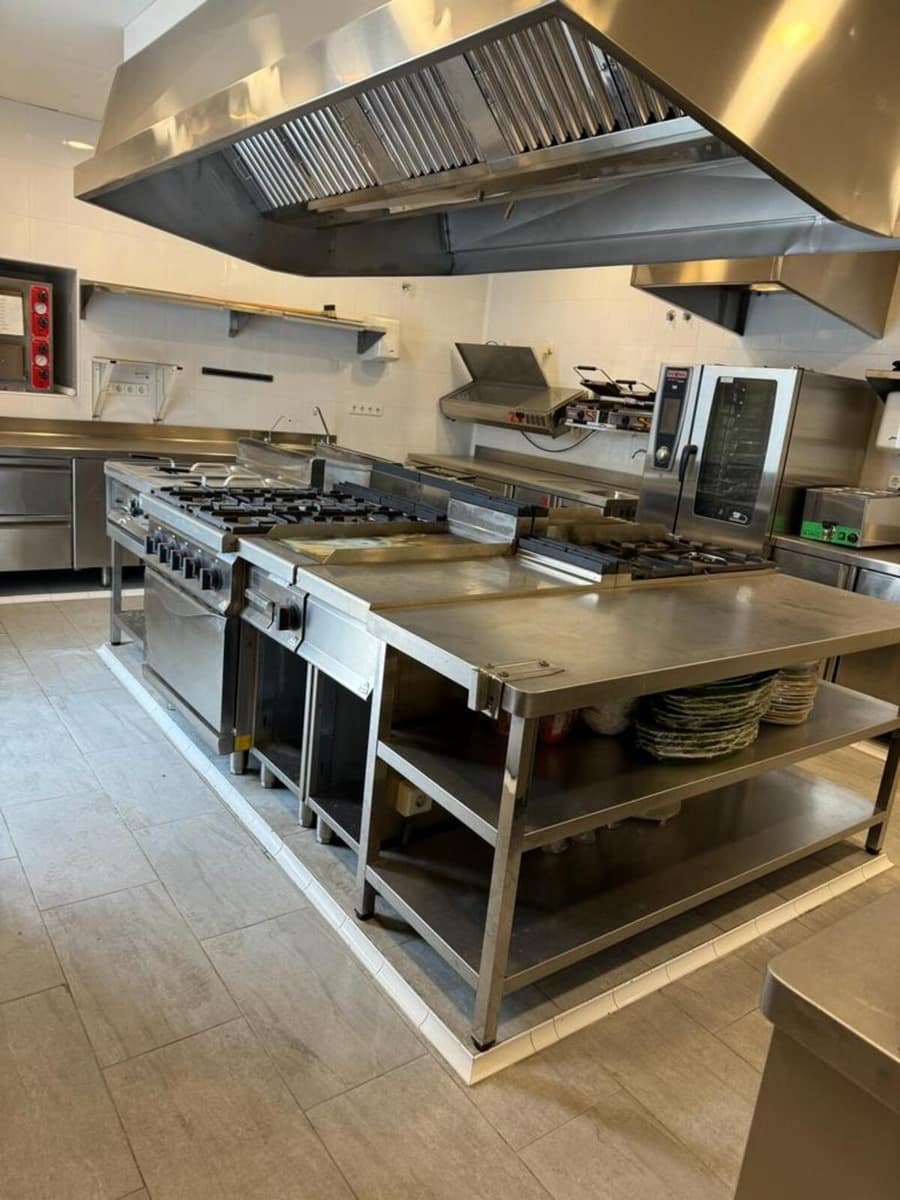 Local Commercial à vendre à El Paraiso - 1 680 000 € (Ref: 9510348)