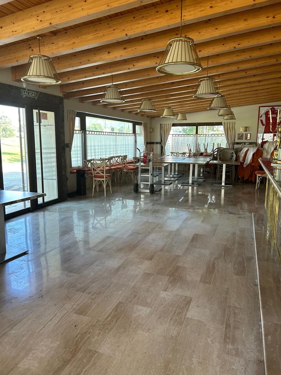 Local Commercial à vendre à El Paraiso - 1 680 000 € (Ref: 9510348)