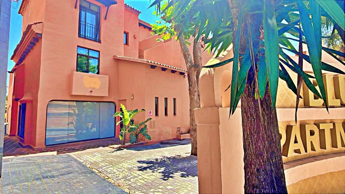 Biuro na sprzedaż w New Golden Mile z basenem - 385 000 € (Ref: 9510349)