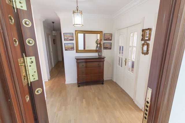 3 makuuhuone Asunto myytävänä paikassa Estepona Pueblo, Estepona mukana 
autotalli - 639 000 € (Ref: 9510350)