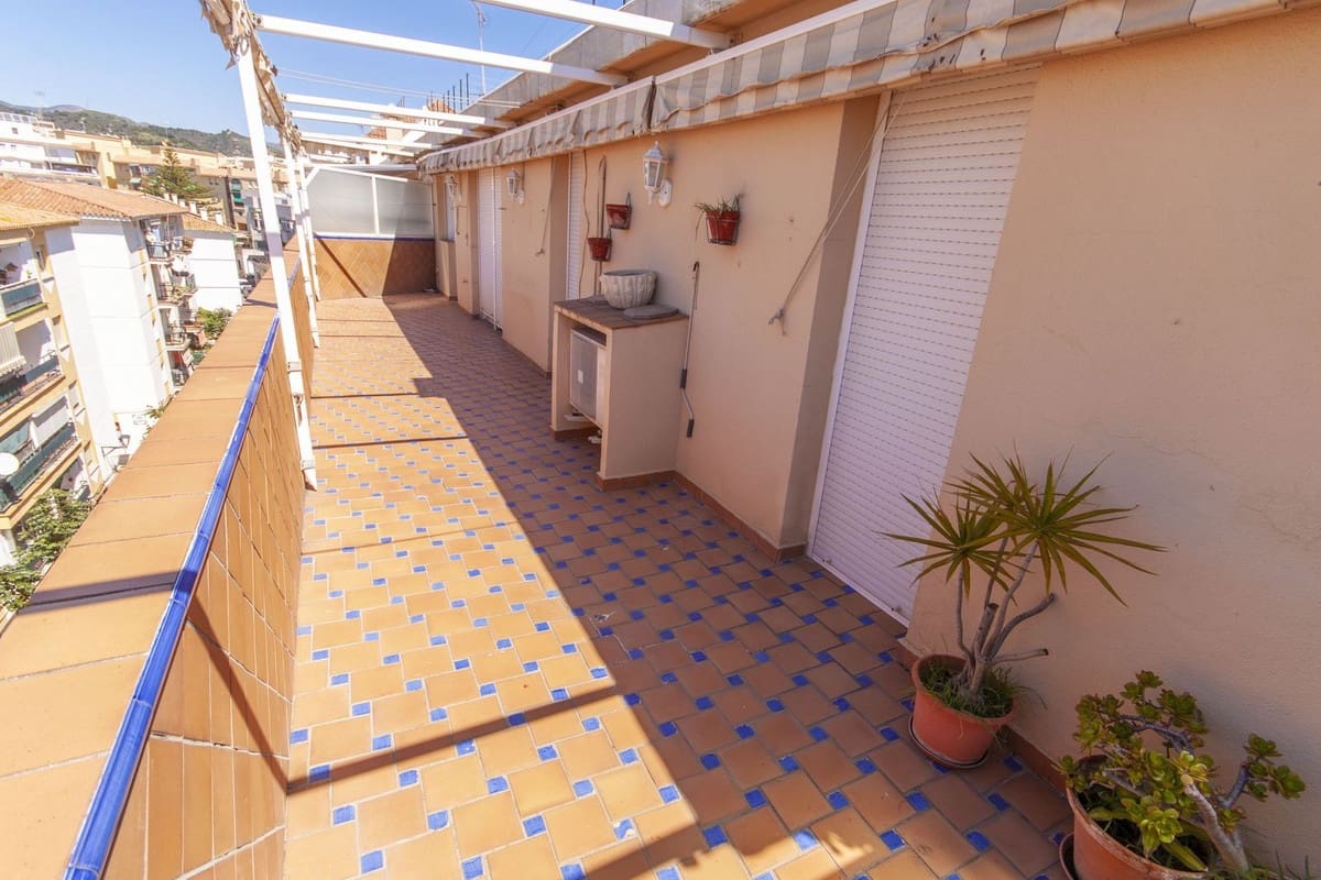 3 Zimmer Wohnung zu verkaufen in Estepona mit Garage - 639.000 € (Ref: 9510350)