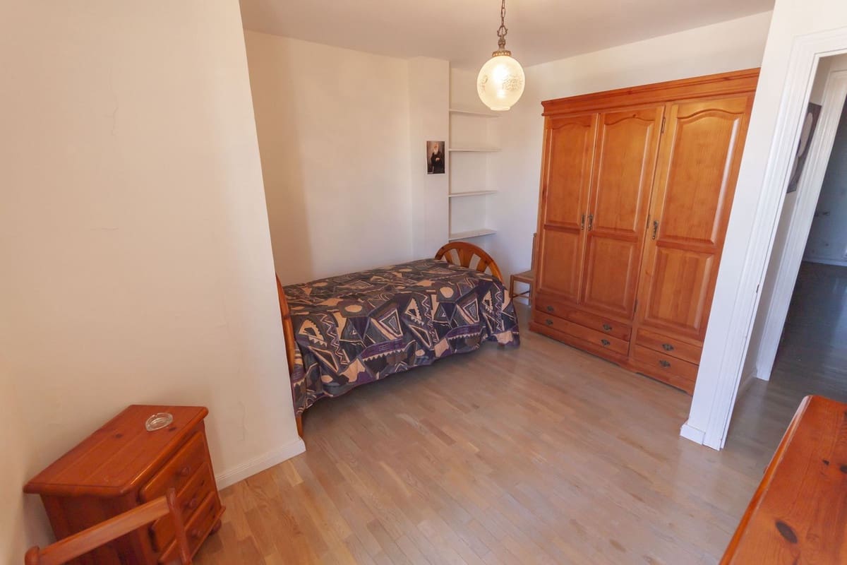 3 Zimmer Wohnung zu verkaufen in Estepona mit Garage - 639.000 € (Ref: 9510350)