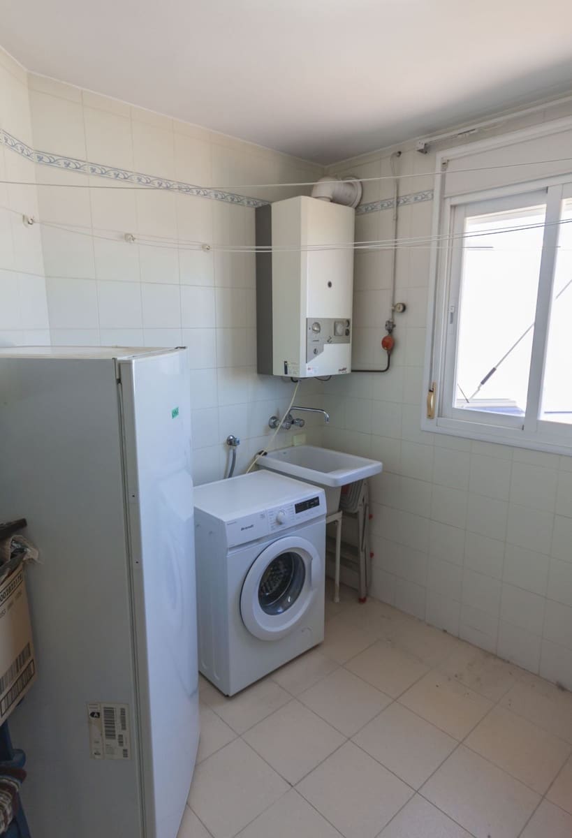 3 Zimmer Wohnung zu verkaufen in Estepona mit Garage - 639.000 € (Ref: 9510350)