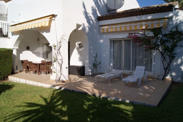 Chalet de 3 habitaciones en El Paraiso, Estepona en venta con piscina garaje - 595.000 € (Ref: 9510352)