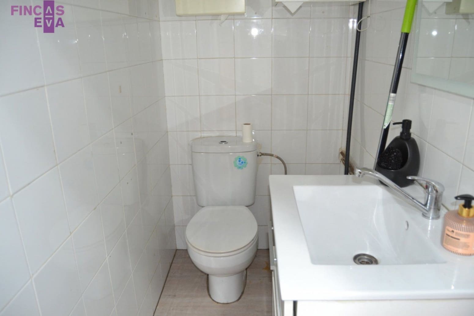 Commercial for rent in Badalona - € 2,700 (Ref: 9511325)