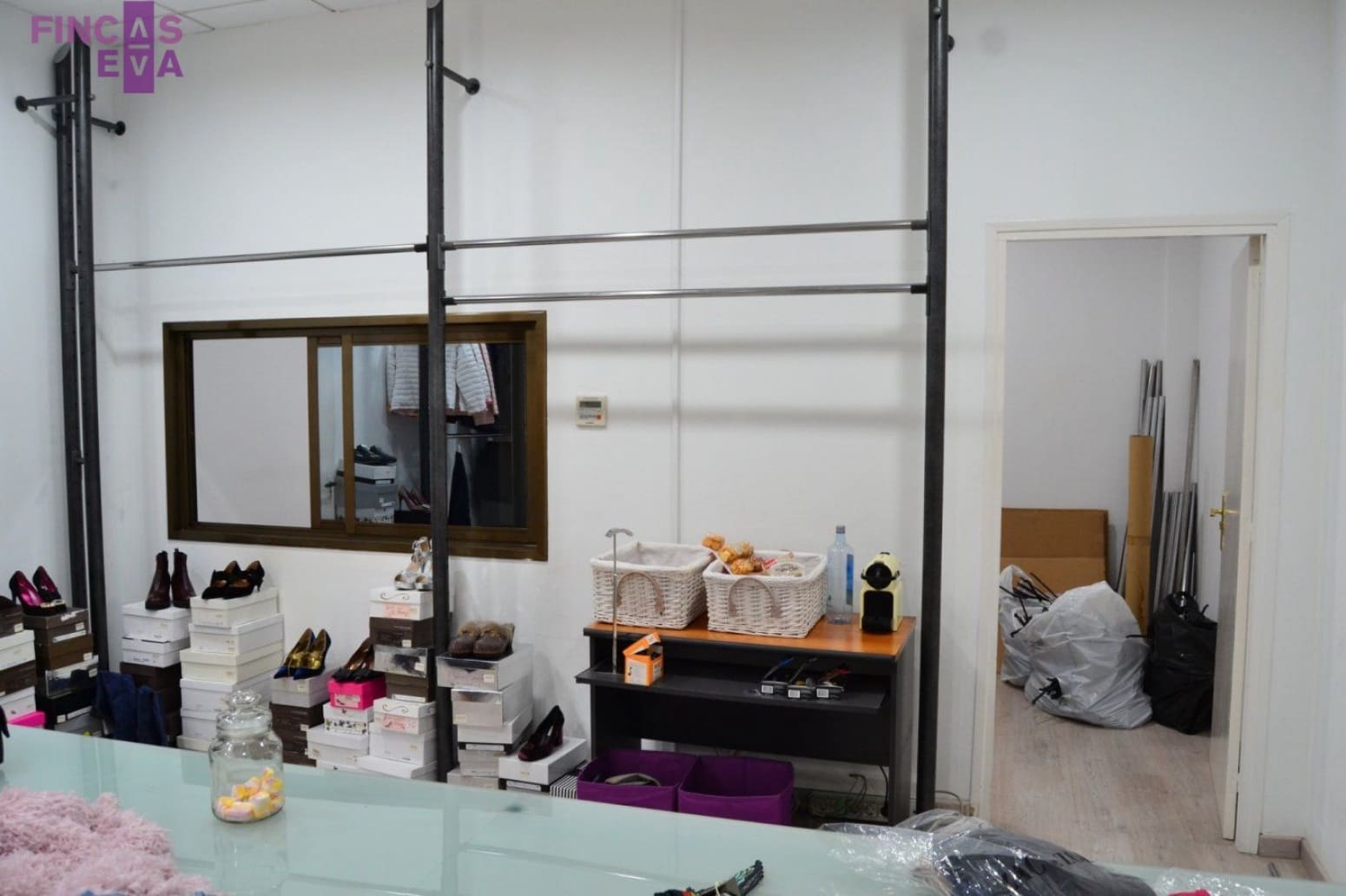 Commercial for rent in Badalona - € 2,700 (Ref: 9511325)