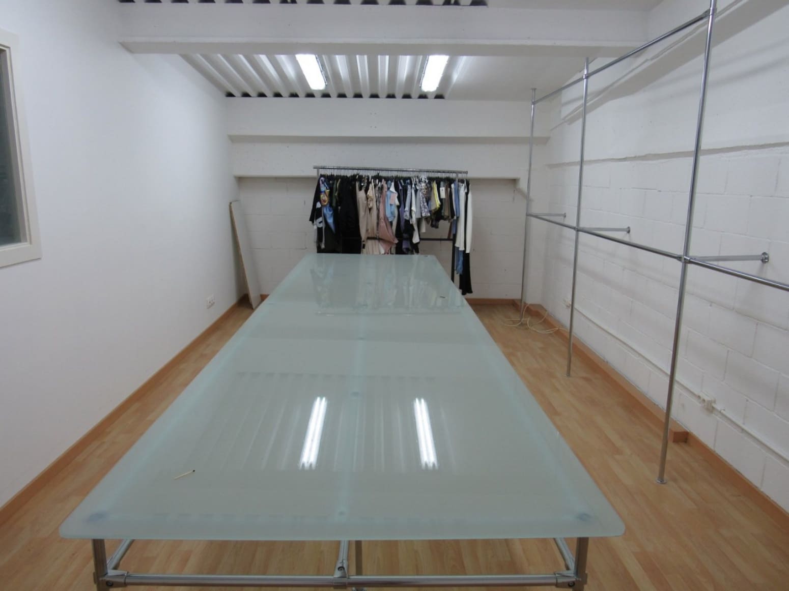 Commercial for rent in Badalona - € 2,700 (Ref: 9511325)