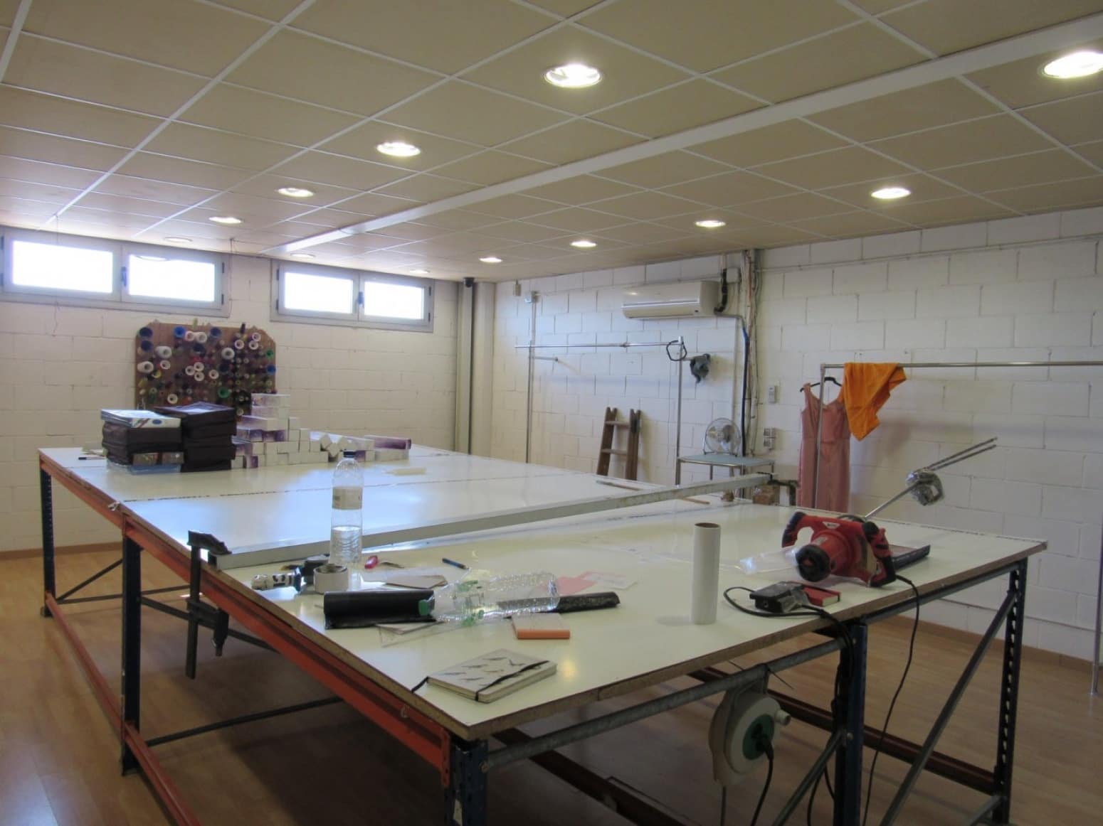 Commercial for rent in Badalona - € 2,700 (Ref: 9511325)