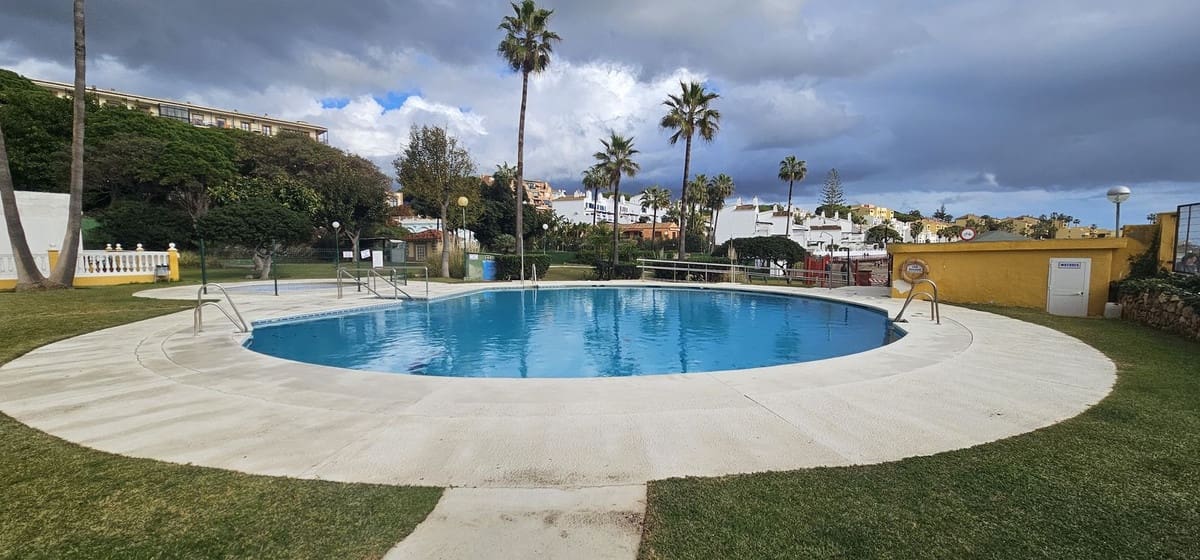 Piso de 1 habitación en Mijas en venta con piscina - 285.000 € (Ref: 9516375)