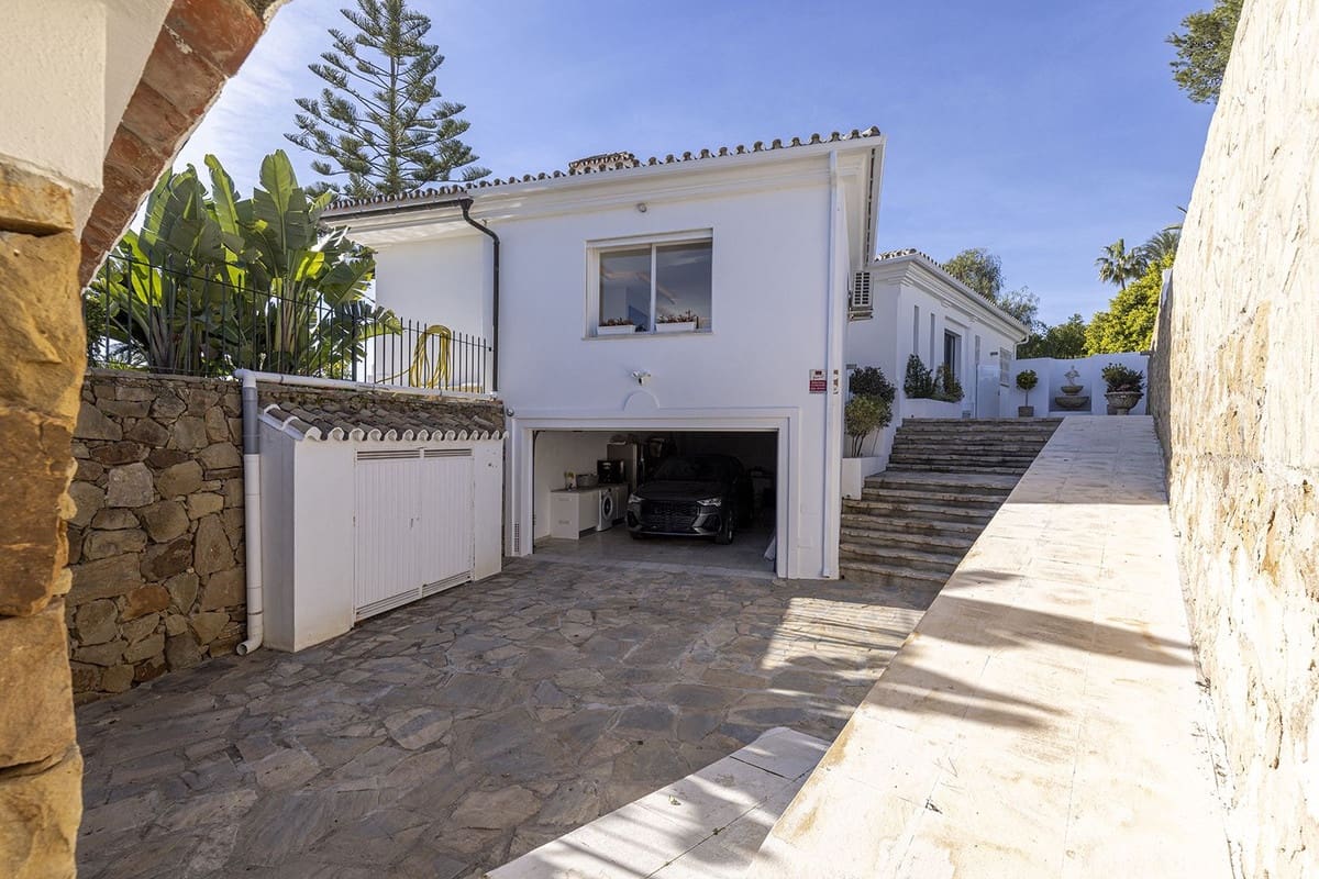 Chalet de 4 habitaciones en Mijas en venta con piscina garaje - 1.275.000 € (Ref: 9521667)