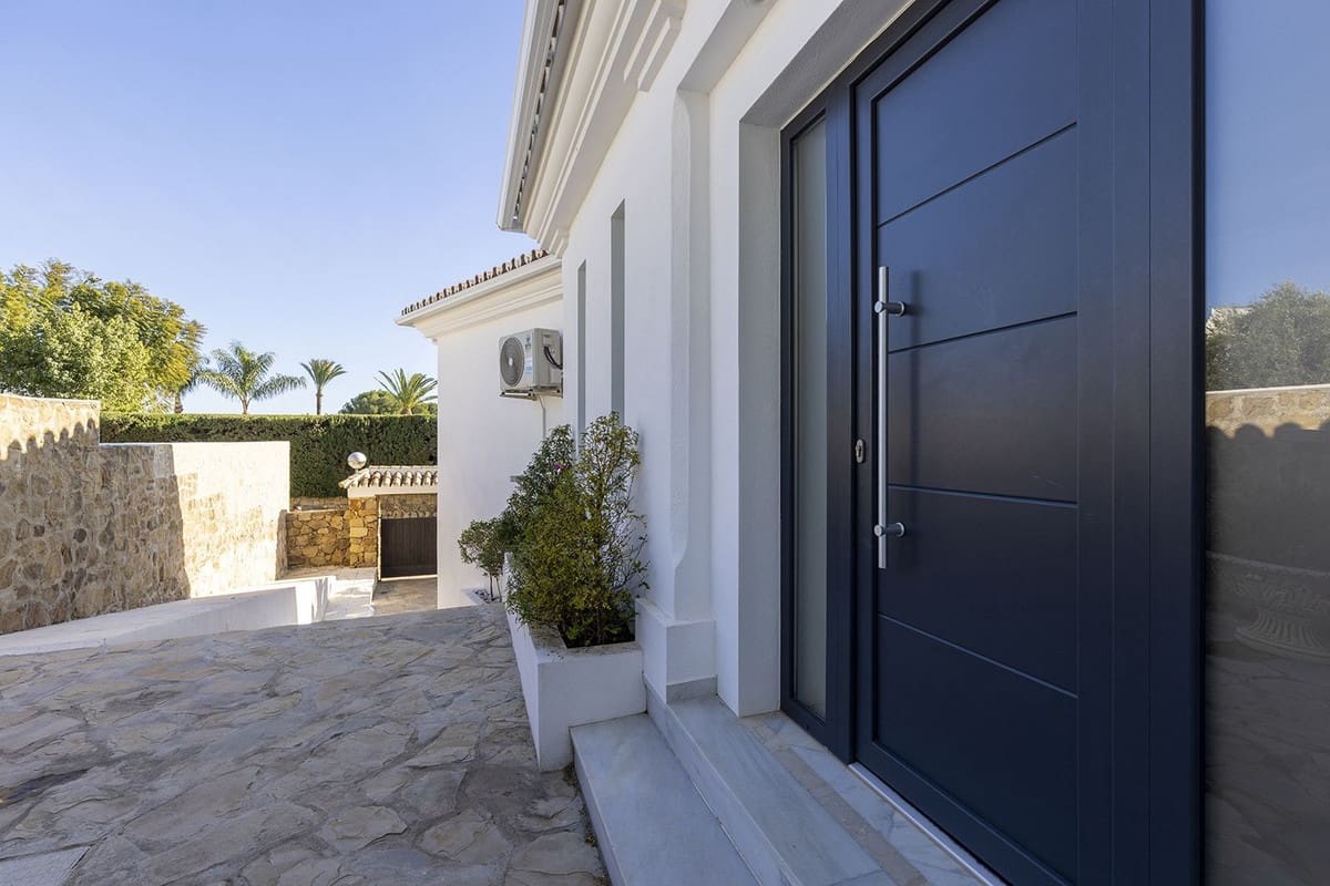 Chalet de 4 habitaciones en Mijas en venta con piscina garaje - 1.275.000 € (Ref: 9521667)