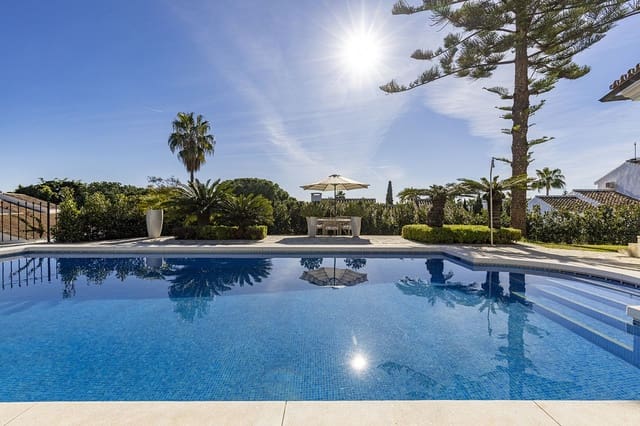 Chalet de 4 habitaciones en Riviera del Sol, Mijas en venta con piscina garaje - 1.275.000 € (Ref: 9521667)
