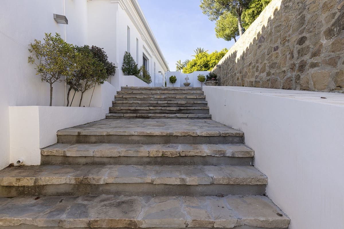 Chalet de 4 habitaciones en Mijas en venta con piscina garaje - 1.275.000 € (Ref: 9521667)