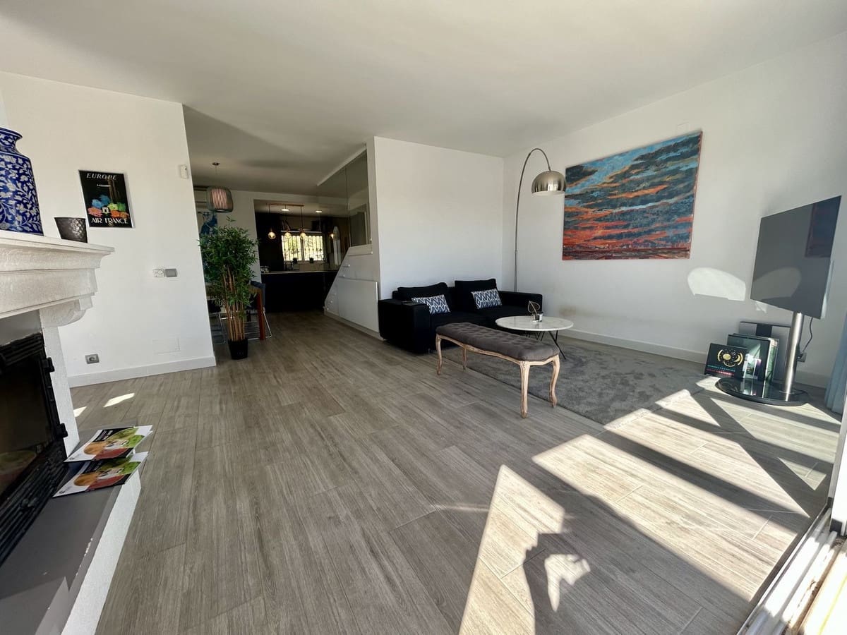 5 sovrum Villa till salu i Marbella med pool garage - 1 499 000 € (Ref: 9521669)