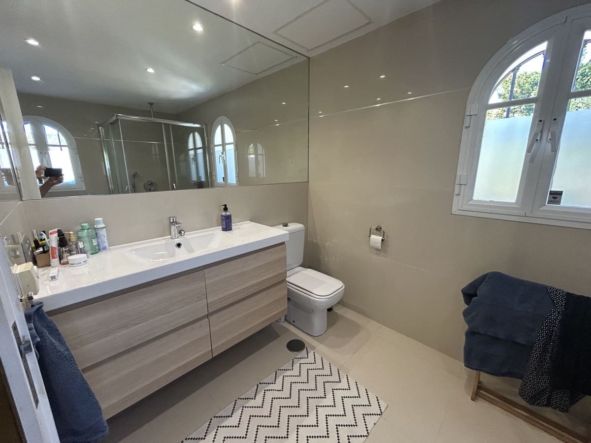 5 sovrum Villa till salu i Marbella med pool garage - 1 499 000 € (Ref: 9521669)