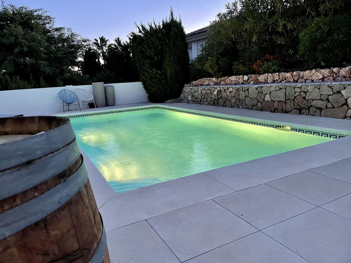 5 sovrum Villa till salu i Marbella med pool garage - 1 499 000 € (Ref: 9521669)