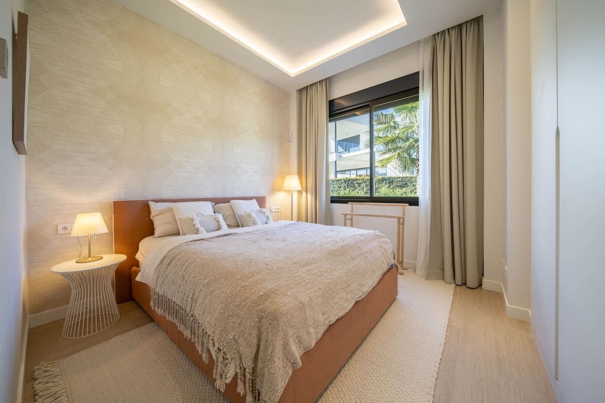 4 sypialnia Willa na sprzedaż w Marbella z basenem garażem - 2 450 000 € (Ref: 9521670)