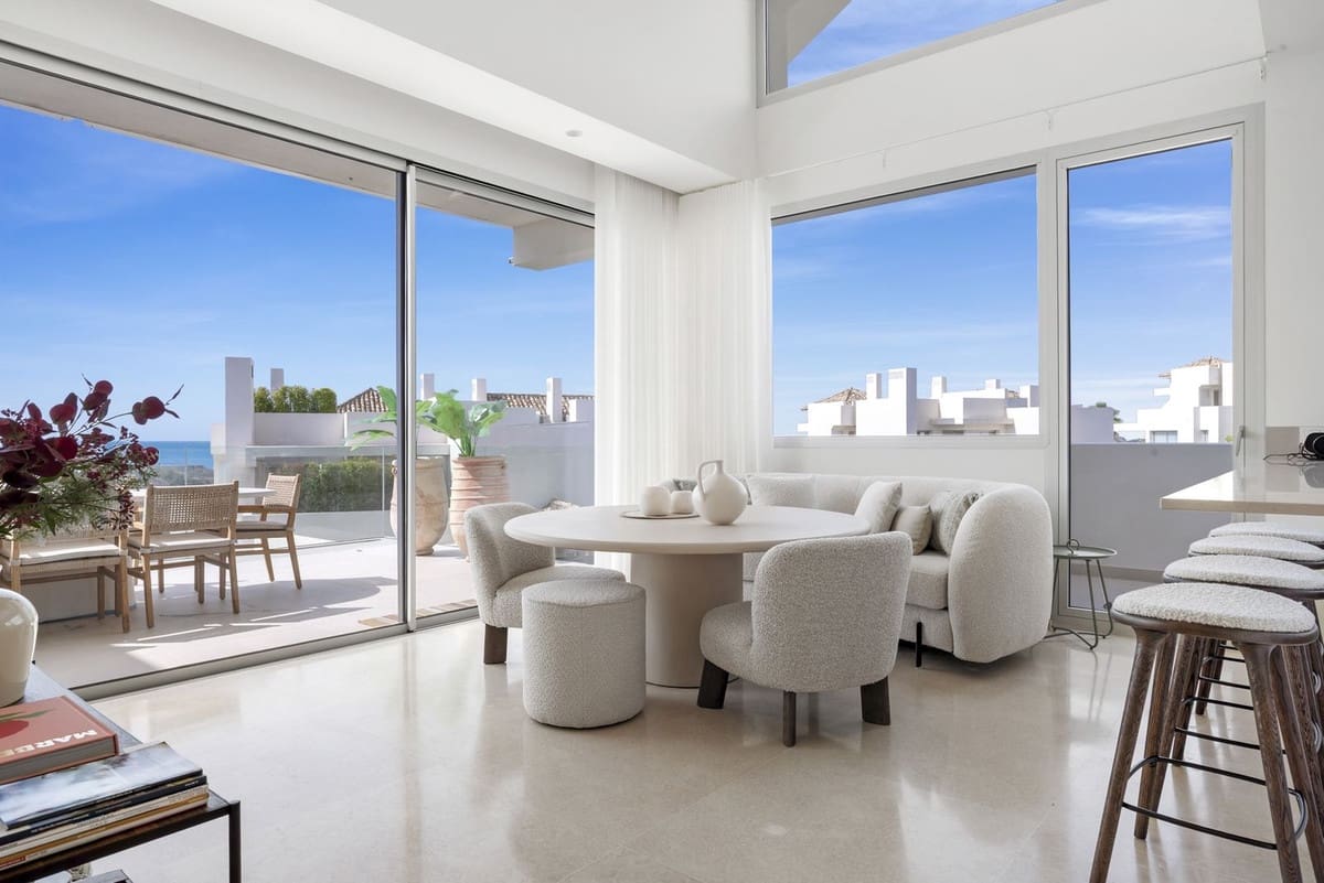 Piso de 3 habitaciones en Benahavís en venta con piscina - 1.150.000 € (Ref: 9521672)