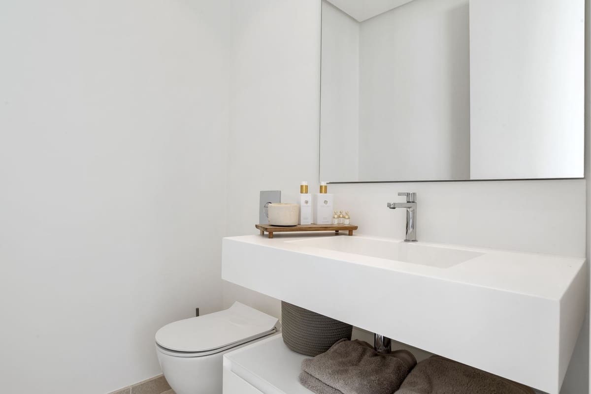 Piso de 3 habitaciones en Benahavís en venta con piscina - 1.150.000 € (Ref: 9521672)