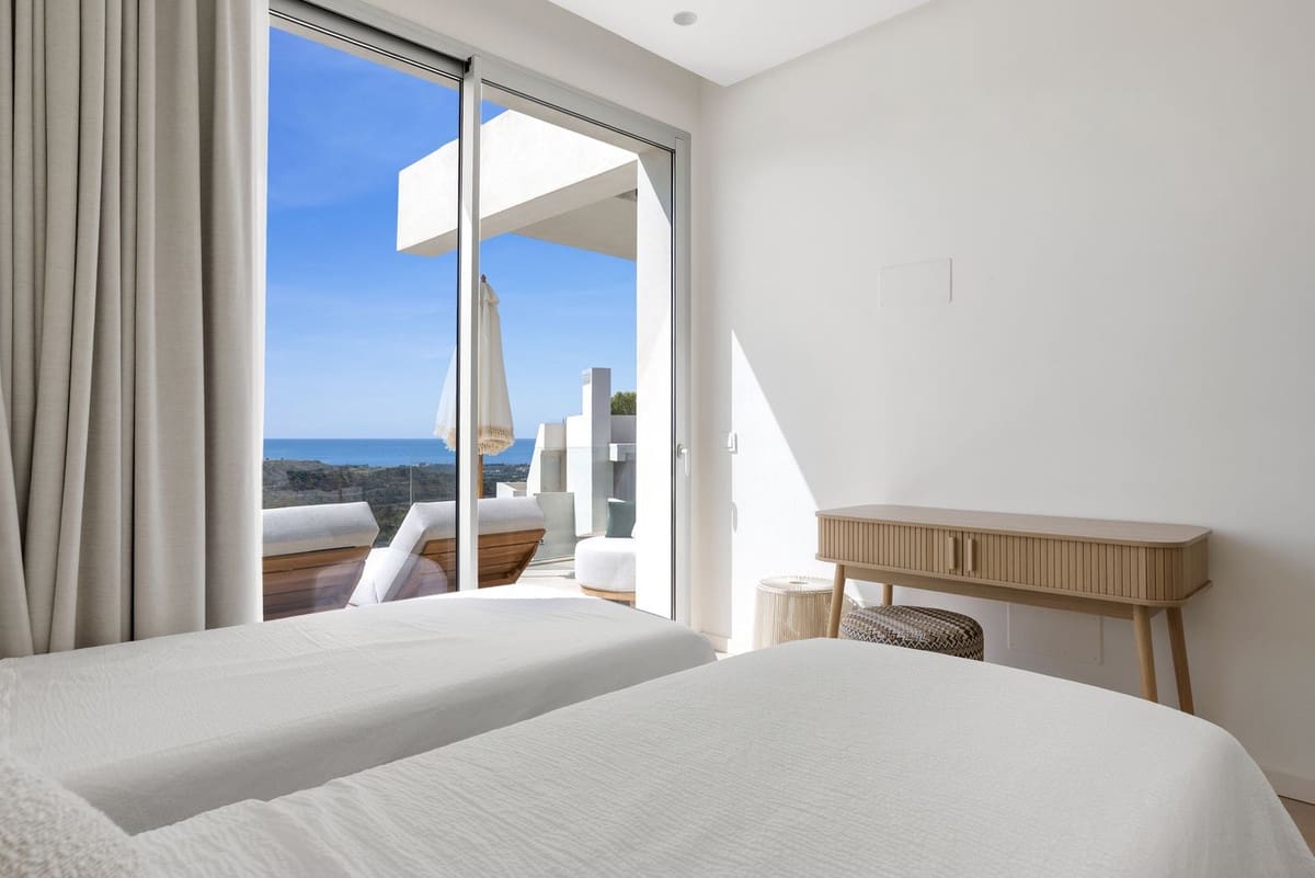 Piso de 3 habitaciones en Benahavís en venta con piscina - 1.150.000 € (Ref: 9521672)