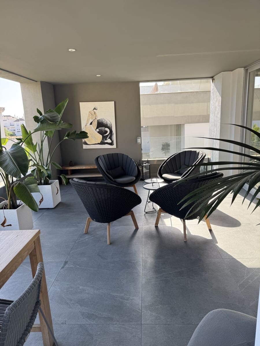 3 soveværelse Lejlighed til salg i Marbella med swimmingpool - € 1.195.000 (Ref: 9521957)