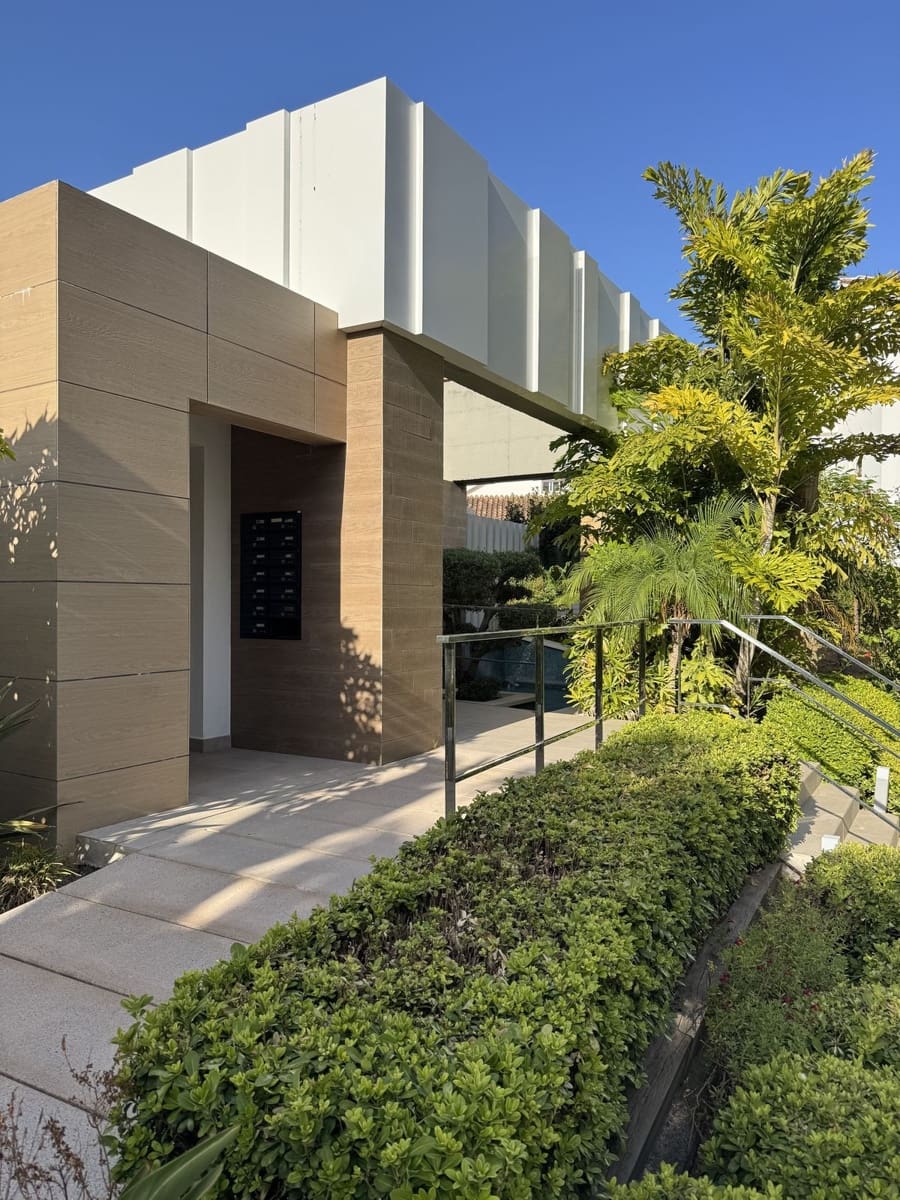 3 soveværelse Lejlighed til salg i Marbella med swimmingpool - € 1.195.000 (Ref: 9521957)