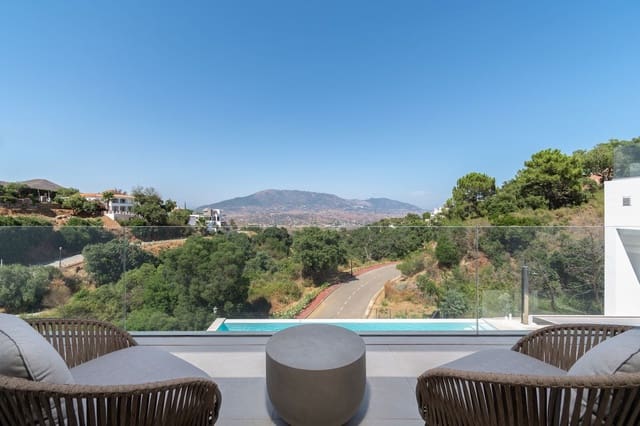 3 makuuhuone Huvila myytävänä paikassa Ojen mukana uima-altaan - 2 400 000 € (Ref: 9521959)