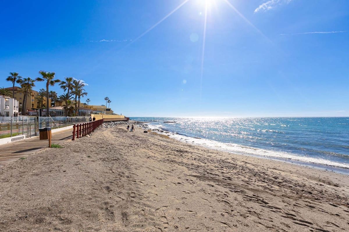 Piso de 1 habitación en Mijas en venta con piscina - 259.000 € (Ref: 9521961)