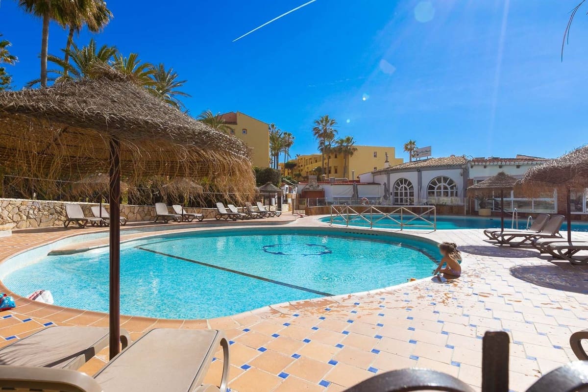 Piso de 1 habitación en Mijas en venta con piscina - 259.000 € (Ref: 9521961)