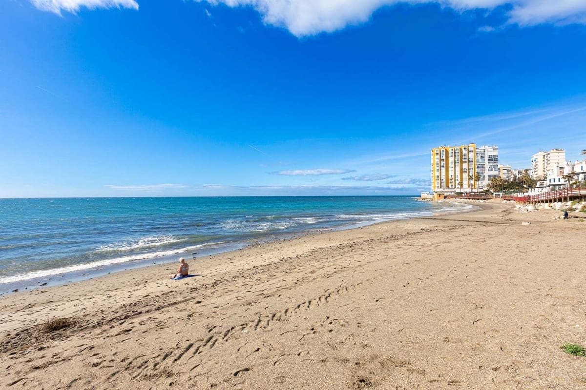 Piso de 1 habitación en Mijas en venta con piscina - 259.000 € (Ref: 9521961)