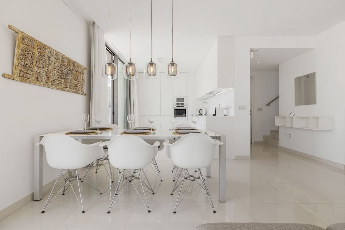 Piso de 3 habitaciones en Benahavís en venta con piscina garaje - 1.050.000 € (Ref: 9523072)