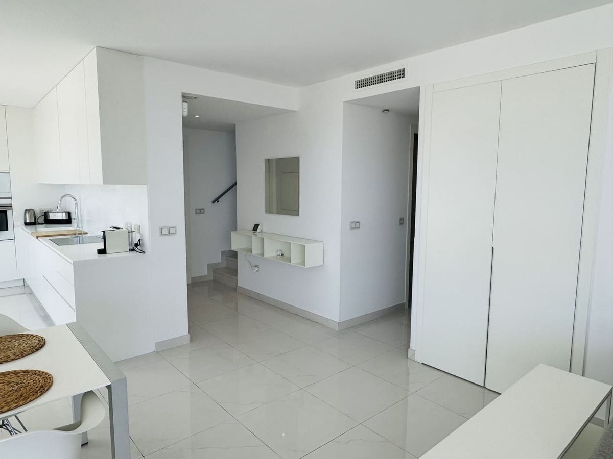 Piso de 3 habitaciones en Benahavís en venta con piscina garaje - 1.050.000 € (Ref: 9523072)