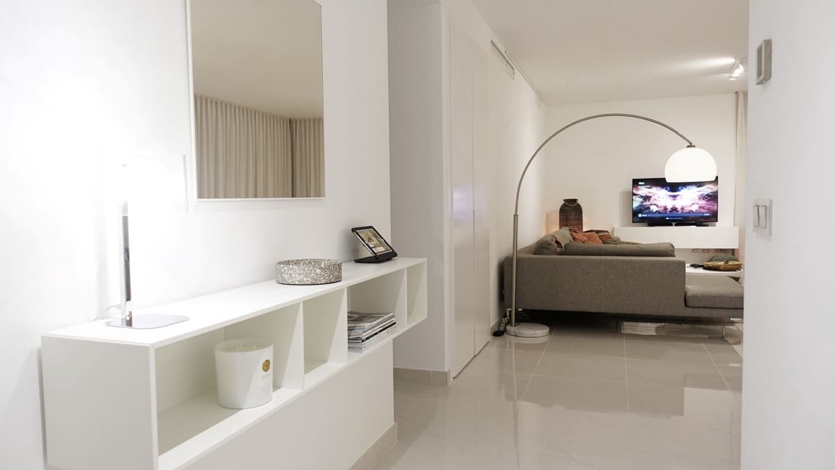 Piso de 3 habitaciones en Benahavís en venta con piscina garaje - 1.050.000 € (Ref: 9523072)