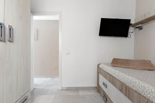 3 makuuhuone Asunto myytävänä paikassa Torreblanca, Fuengirola mukana uima-altaan 
autotalli - 385 000 € (Ref: 9523073)