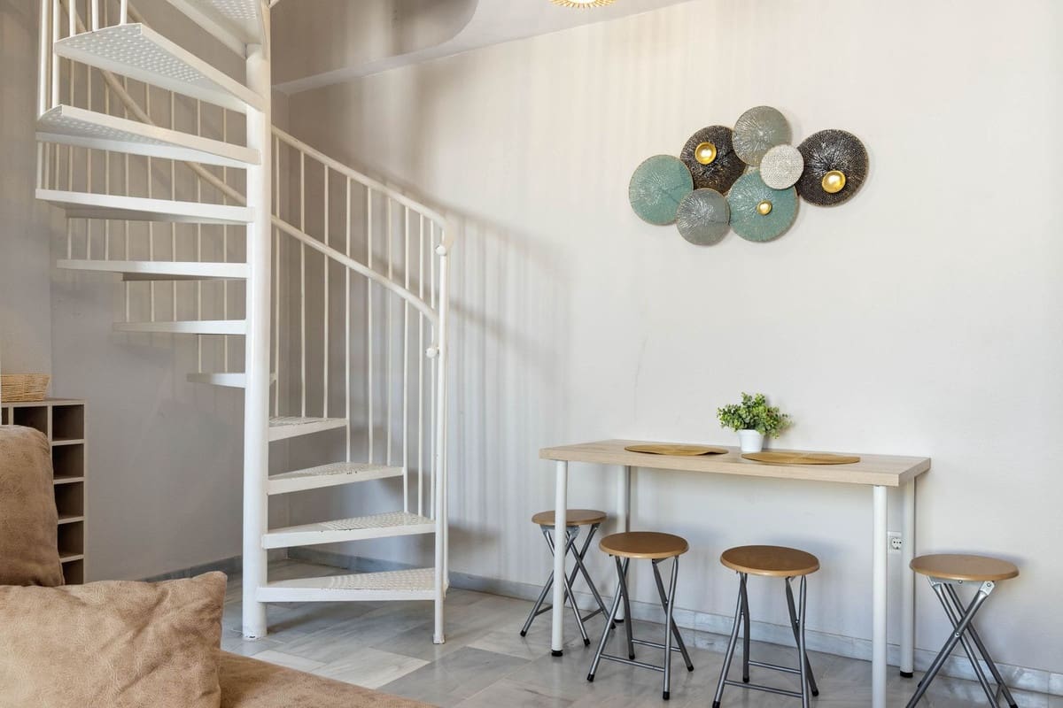 3 makuuhuone Asunto myytävänä paikassa Fuengirola mukana uima-altaan 
autotalli - 385 000 € (Ref: 9523073)