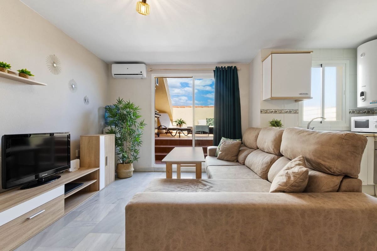 3 makuuhuone Asunto myytävänä paikassa Fuengirola mukana uima-altaan 
autotalli - 385 000 € (Ref: 9523073)