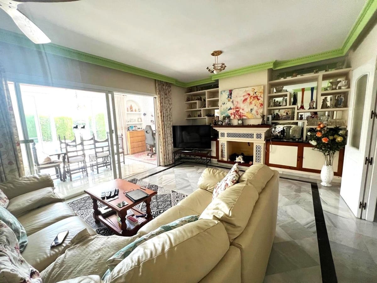 3 bedroom Villa for sale in Atalaya-Isdabe with pool - € 430,000 (Ref: 9523494)