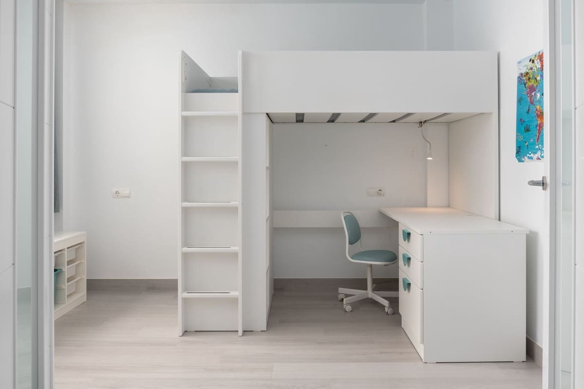 4 sypialnia Willa na sprzedaż w Ojen z basenem garażem - 649 950 € (Ref: 9523496)