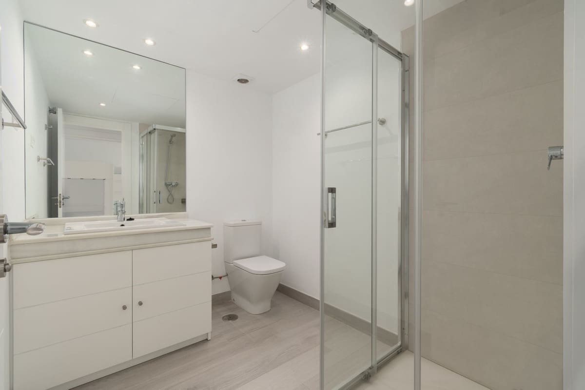 4 sypialnia Willa na sprzedaż w Ojen z basenem garażem - 649 950 € (Ref: 9523496)