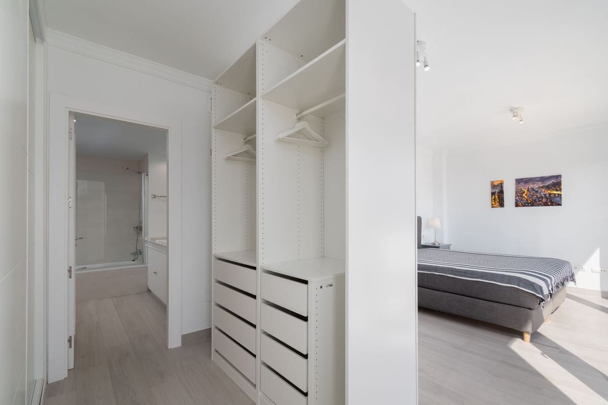 4 sypialnia Willa na sprzedaż w Ojen z basenem garażem - 649 950 € (Ref: 9523496)