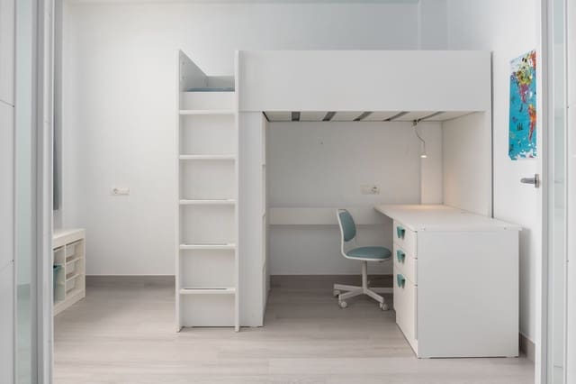 4 sypialnia Willa na sprzedaż w Ojen z basenem garażem - 649 950 € (Ref: 9523496)