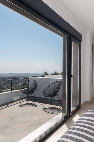 4 sypialnia Willa na sprzedaż w Ojen z basenem garażem - 649 950 € (Ref: 9523496)