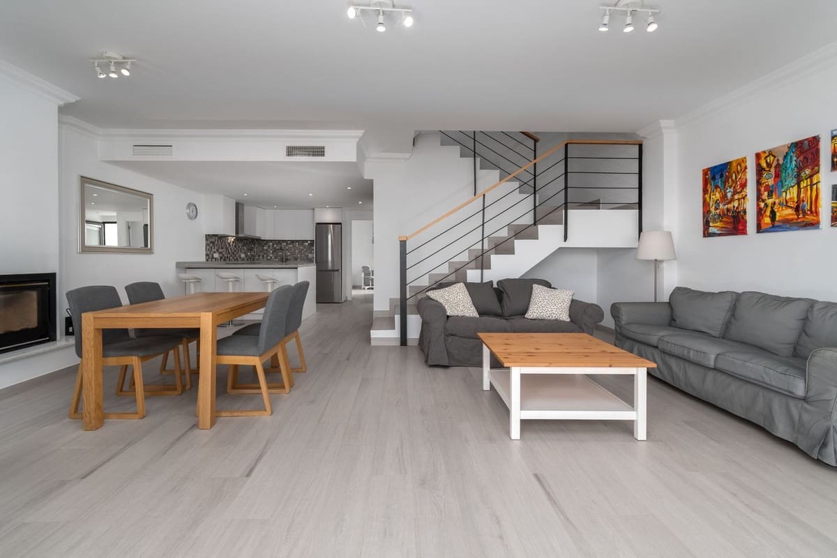 4 sypialnia Willa na sprzedaż w Ojen z basenem garażem - 649 950 € (Ref: 9523496)