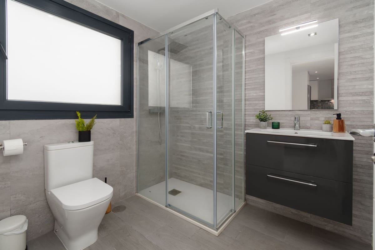 4 sypialnia Willa na sprzedaż w Ojen z basenem garażem - 649 950 € (Ref: 9523496)