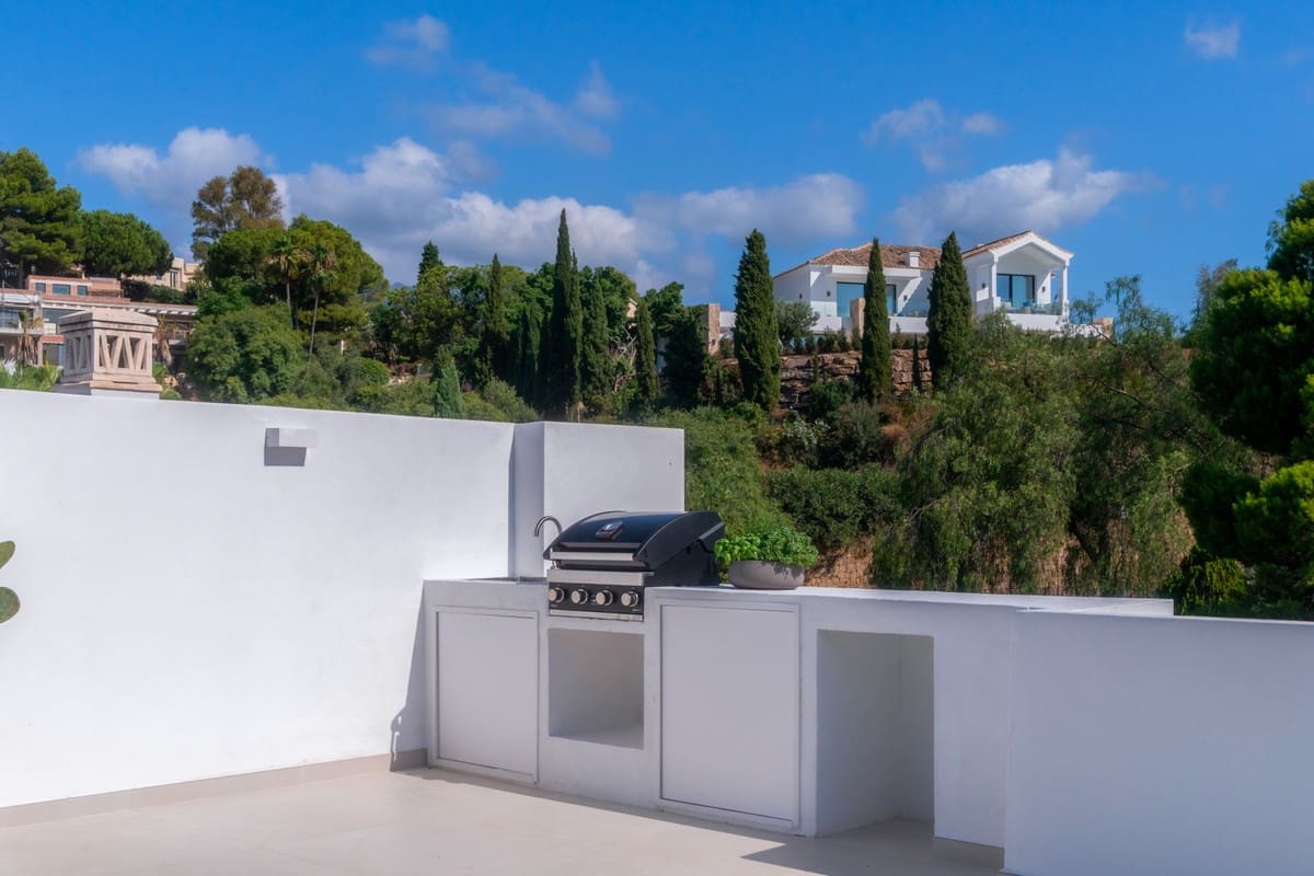 Piso de 3 habitaciones en Benahavís en venta con piscina garaje - 1.500.000 € (Ref: 9523497)